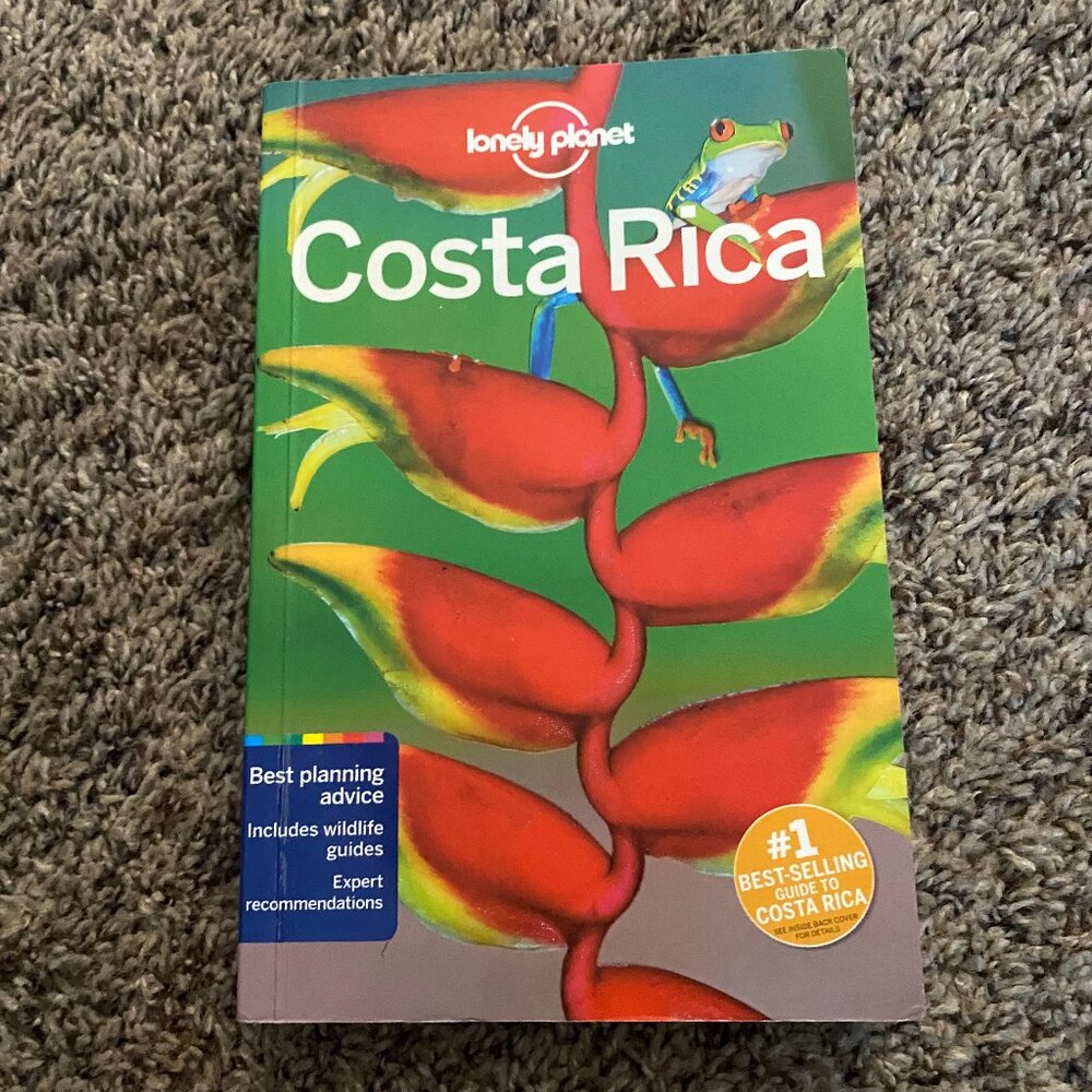 Lonely Planet Costa Rica guide (Like New)